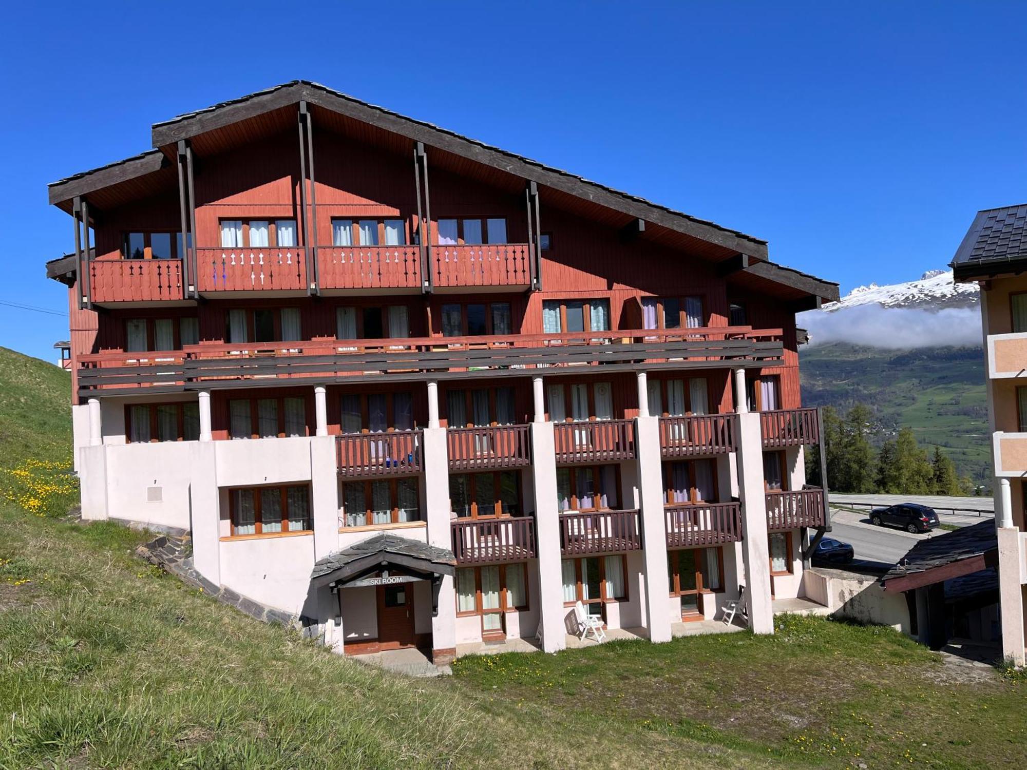 Apartment Au Pied Des Pistes Avec Vue Mont Blanc